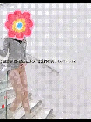 极品身材骚货,各种露出挑战,人来人往商场地铁 #人前 #人后 偷偷露出,紧张刺激