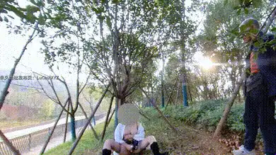 退网淫妻大神 #YQK 路边露出自慰勾引大爷进小树林扣B #自购